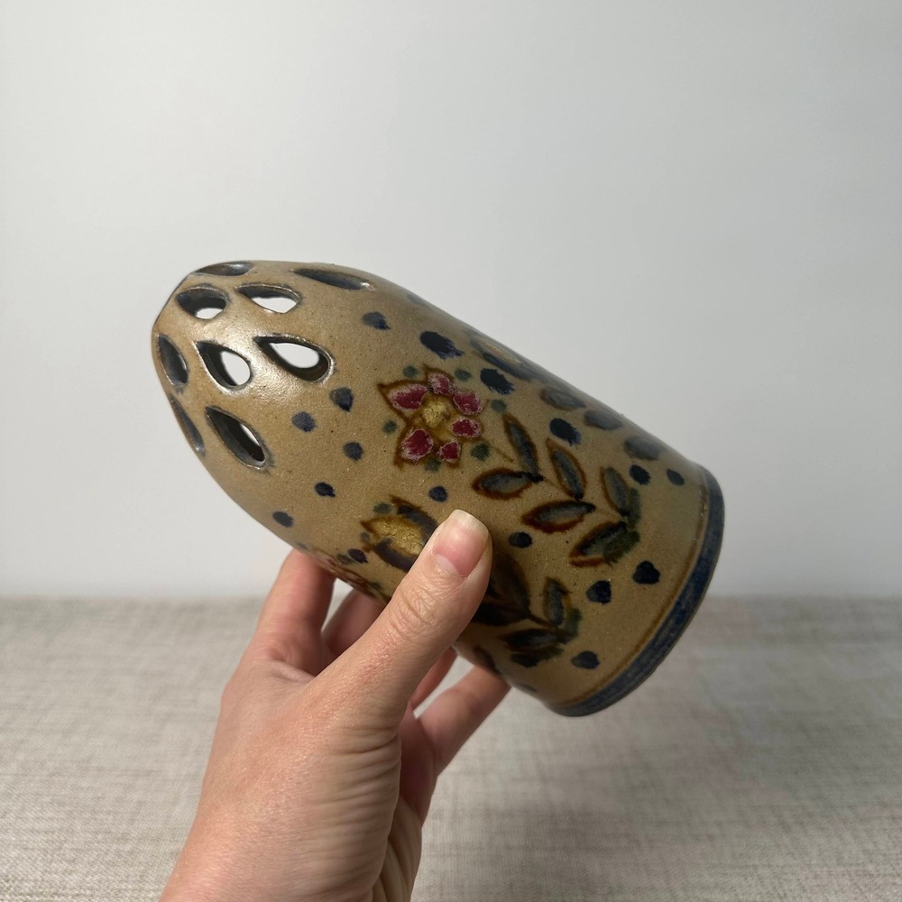 Vintage Berkshire Pottery Flower Frog Vase Floral Stoneware 1970s - Picture 5 of 8